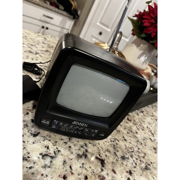 VTG JENSEN J53-BWR Portable Black & White TV CRT AM/FM 5” Tested - WORKS! READ - Picture 8 of 8